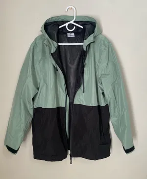 Crane Lightweight Hooded Windbreaker in Sage & Black thumbnail 1