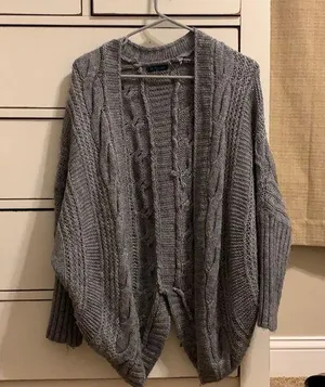 Cardigan thumbnail 1