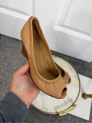 Tory Burch Sz 6.5 Tan Leather Peep Toe Wedge Pumps Heels thumbnail 2