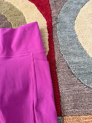 Athleta Salutation Stash Tight Leggings Pockets Magenta Fuchsia Women’s Small thumbnail 3