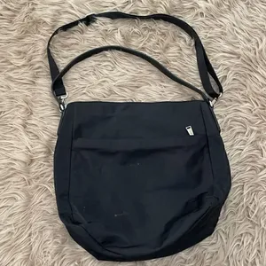 Kipling black purse   thumbnail 3