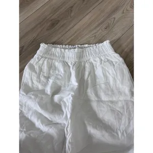 Abercrombie & Fitch White Linen Blend Wide Leg Smocked Waist Pants Small thumbnail 2