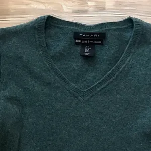 Tahari Cashmere Sweater thumbnail 3
