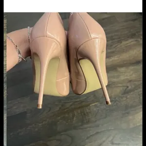 Steve Madden Blush Patent Pointed-Toe Pumps thumbnail 6
