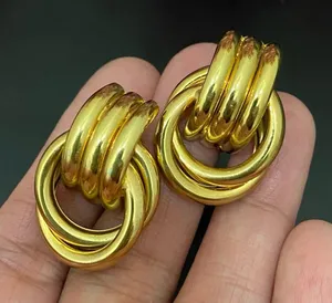 Vintage Gold Tone Grooved Tube Interlocking Knot Modern Chunky Clip On Earrings thumbnail 7