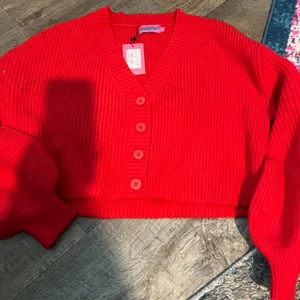 NWT Edikted Sabrina Chunky Knit Crop Cardigan size XS‎ thumbnail 5