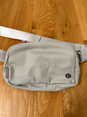 Lululemon Belt Bag thumbnail 2