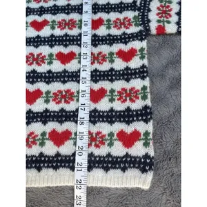 Loose Crew-Neck Wool-Blend Cropped Sweater Old Navy Large hearts Oversized thumbnail 9