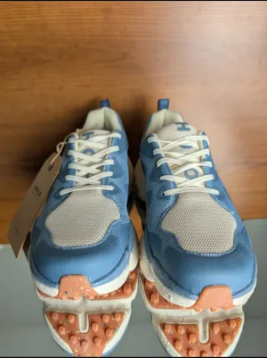 HOLO Footwear Nephelae For Any Run in Blue & Cream (Unisex) thumbnail 8