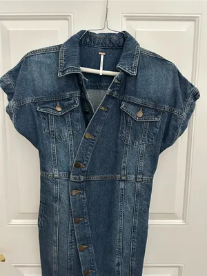 Free People Denim Button-Front Shift Dress in Blue thumbnail 5