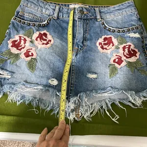 Free People Denim Mini Skirt, Embroidered Size 26 thumbnail 4