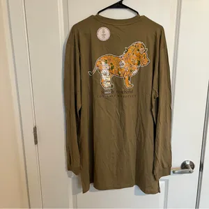 NWT Simply Southern Long Sleeve T-Shirt Size XL Floral Lion Tracker Conservation thumbnail 3