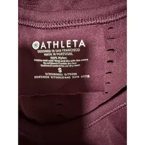 Athleta Foothill Seamless Long Sleeve Fitted Laser Cut Top Women's Size Small thumbnail 8