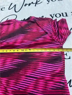 Nike Dri-FIT Women's T-Shirt – Size Medium thumbnail 6