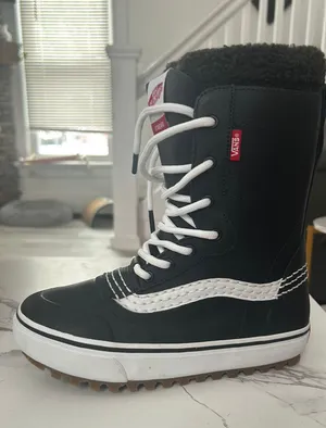 Vans Snow Boots thumbnail 1