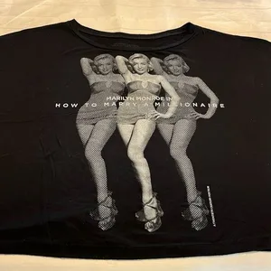 Marilyn Monroe T-Shirt thumbnail 1