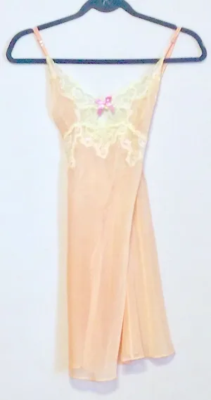 Victoria’s Secret Peach Pink Chemise Sz SP NWOT thumbnail 1