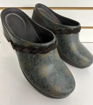 CROCS Dual Comfort Clog Slide Blue Brown Floral Womens Size 7 Heels Comfort Boho thumbnail 1