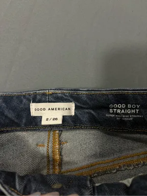 Good American Straight Leg Jeans in Medium Blue Wash thumbnail 4
