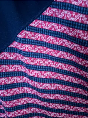 Smartwool Merino Wool 250 Asymmetrical Zip Neck Baselayer in Navy/Pink sz Med thumbnail 4