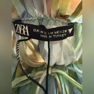 Zara Blue and Green Off-Shoulder Crop Top Size‎ M thumbnail 7
