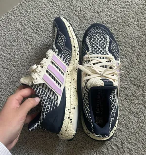 Adidas Ultraboosts thumbnail 1