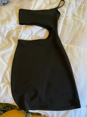 Pretty Little Thing Cut Out Dress thumbnail 4