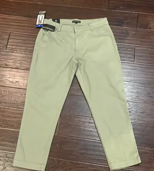 NWT Banana Republic Women’s Green Khaki Pants 10 thumbnail 1