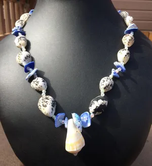 Shell 🐚 Necklace thumbnail 2
