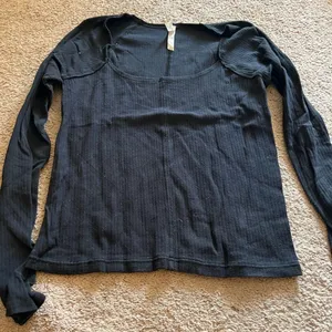 Free people‎ large black blouse thumbnail 5