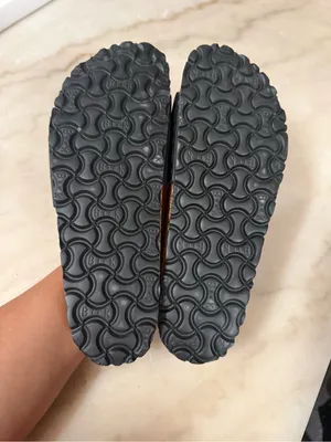 Birkenstock Black Single-Buckle Slide Sandals thumbnail 4