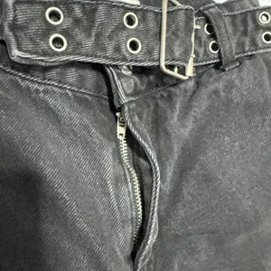 Forever 21 Jeans Womens Size 24 Cargo Wide Leg Belted Faded Black Denim Pants thumbnail 8