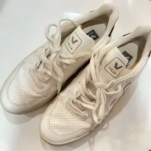 VEJA V-10 VEGAN WHITE PETALE BLACK 2.0625 thumbnail 8