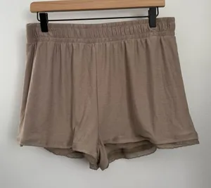 Beyond Yoga Large Elastic Waist Shorts Tan Beige Spacedye Relaxed Minimal thumbnail 1