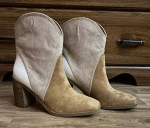 Gucci Ankle Boots thumbnail 1