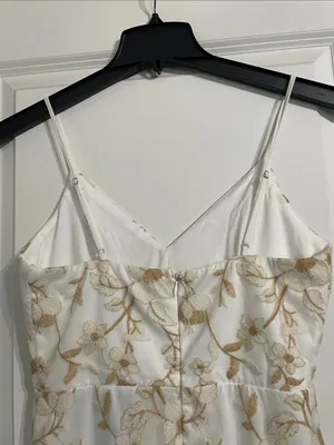 Starleena Cream and Taupe Floral Embroidered Bodycon Midi Dress Size Small NWT thumbnail 8