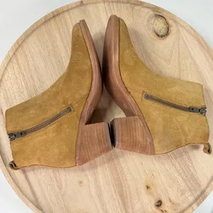 Frye Alton Suede‎ Chelsea Ankle Boots Bootie Block Heel Tan Womens Size 7.5 thumbnail 4