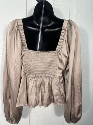 Abercrombie & Fitch Beige Ruched Top Size Medium EUC thumbnail 6