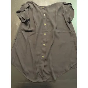 E&M Womens Black Short Sleeve Blouse Gold Chain Neck‎ Button Back Top Medium thumbnail 5