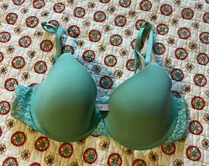 Victoria’s Secret Teal T Shirt Lightly Lined Demi Bra size 34C thumbnail 1