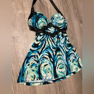 Charlotte Russe Blue Abstract Halter Top Size Small | Strappy Summer Tank thumbnail 5
