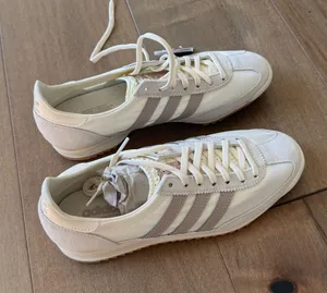 Adidas Sneakers Women’s thumbnail 1