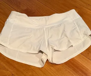 Lululemon Speed Up Low-Rise Lined Short 2.5” White thumbnail 1