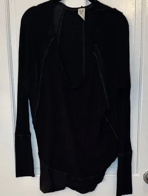 We The Free Black Long‎ Sleeve Thermal Layering Top size M EUC thumbnail 1