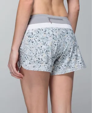 Lululemon Groovy Run Shorts thumbnail 1