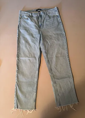 Calvin Klein loose fit raw hem straight leg light wash jeans thumbnail 3