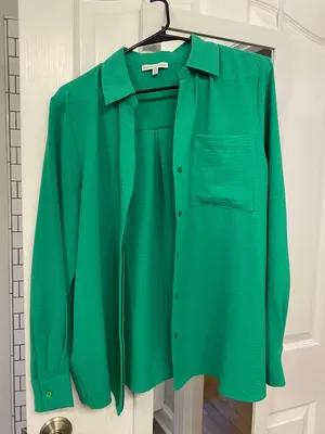 Green Button Up Blouse Size M thumbnail 1