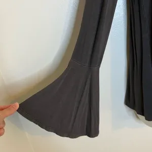 American Eagle Soft & Sexy Gray Long Sleeve Tee Size XS thumbnail 4