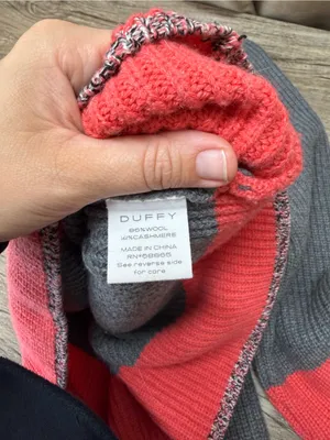 Duffy v neck wool and‎ cashmere blend sweater size large thumbnail 6