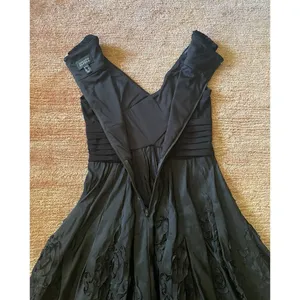 Adrianna Papell Black Ruched Fit Flare Midi Dress Textured Floral Skirt Sz 4 thumbnail 10